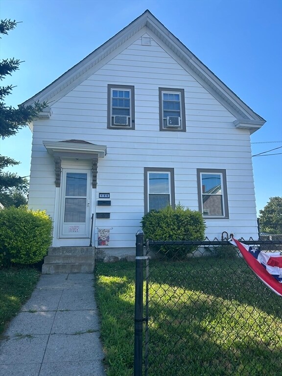 186 School St Unit 1, Taunton, MA 02780 Room for Rent in Taunton, MA