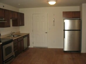 Building Photo - 7 New St