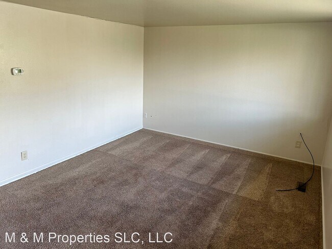 Building Photo - 4 br, 1.5 bath House - 3857 W Mooregate Ave