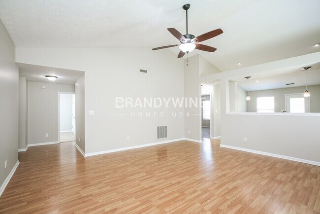 Building Photo - 3236 Weller Dr