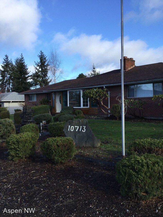 Primary Photo - 10713 Russell Rd SW
