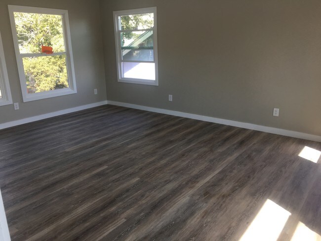 Foto del edificio - 118 Magnolia Ave