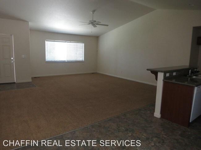 Building Photo - 3 br, 2 bath House - 415 ASPEN Way