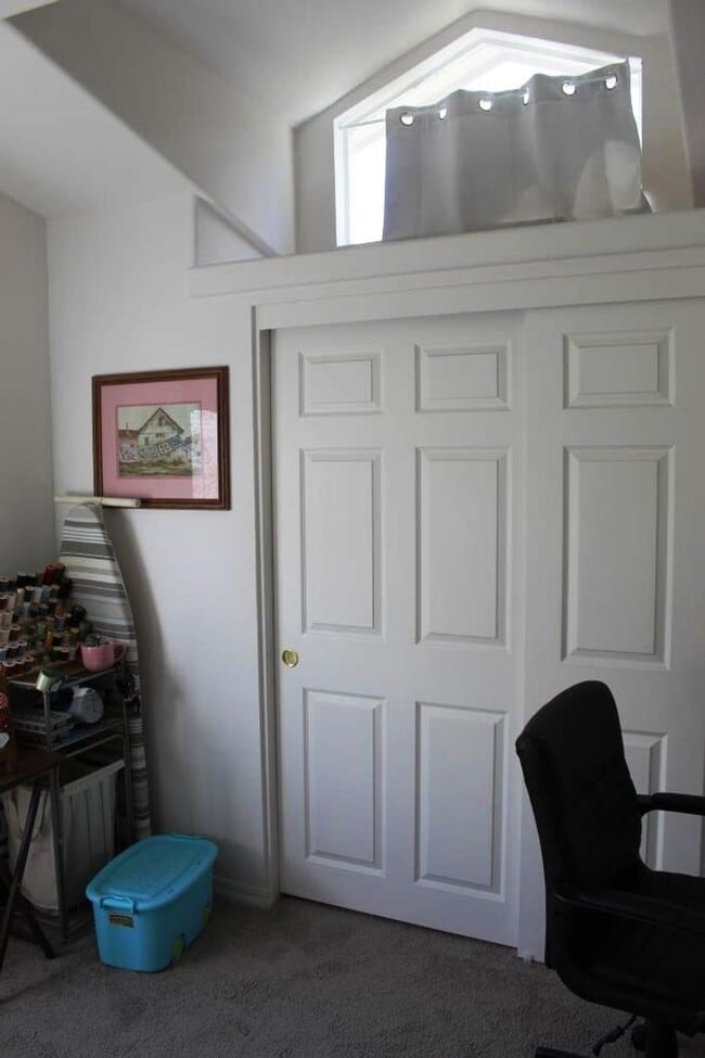 Foto del edificio - 55+ Community~ 2 Bed/2 Bath with Amazing Mountain Views for $1,595 a month!