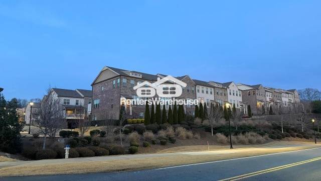 Building Photo - 328 Commons Ave