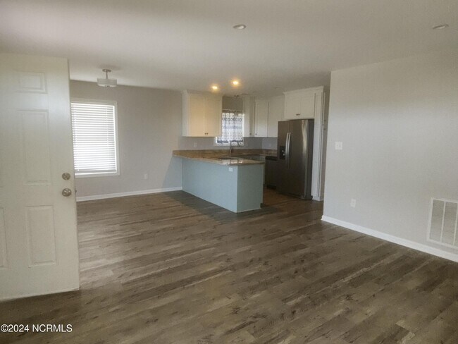 Foto del edificio - 1212 N New River Dr