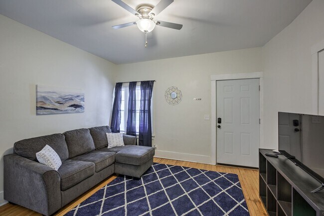 Foto del edificio - 3314 Jackson St