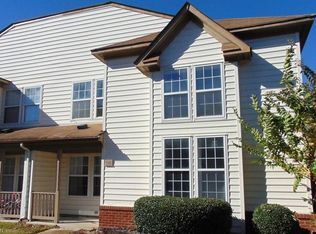 Primary Photo - 127 White Cedar Ln