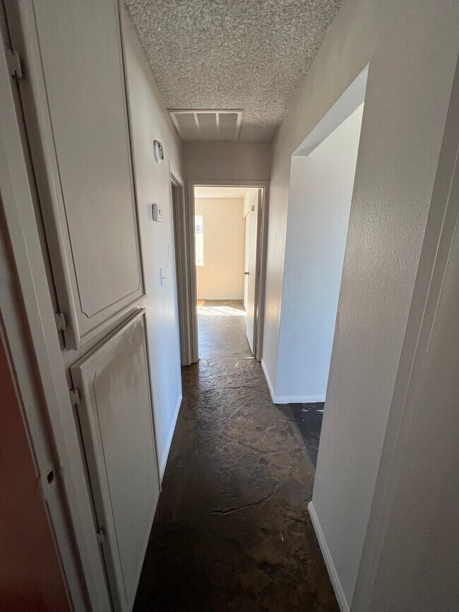 Foto del edificio - 1824 E Bonanza Rd