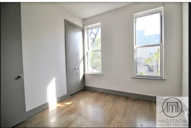Foto del edificio - 238 Central Ave