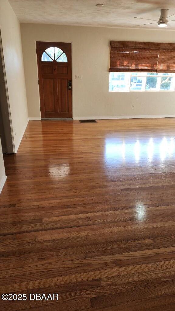 Foto del edificio - 117 Magnolia Dr