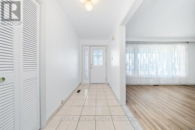 Building Photo - 47 Wheelwright Crescent