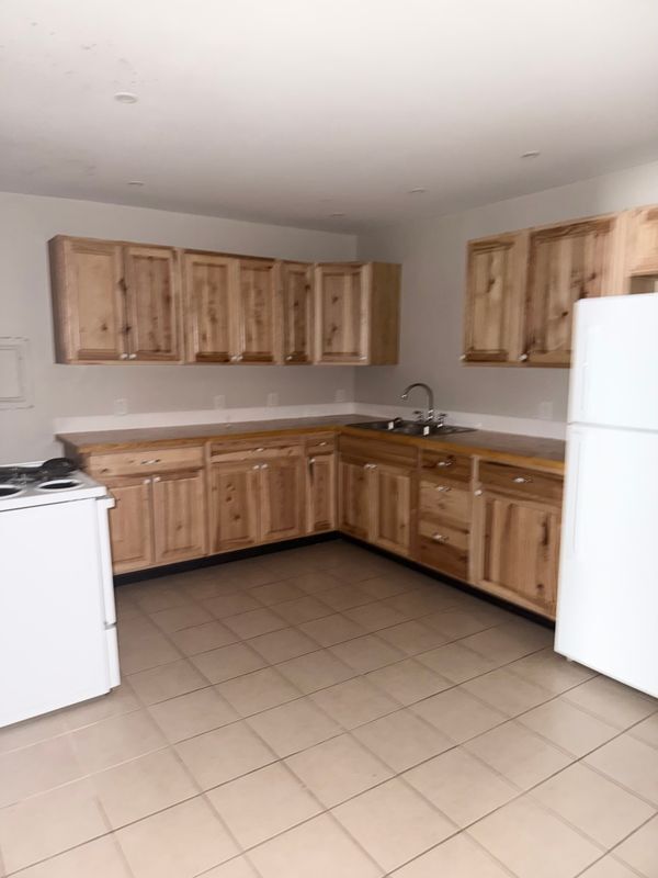 Foto del edificio - 300 Cedar St