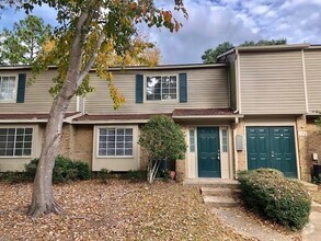 Building Photo - 6701 Dickens Ferry Rd