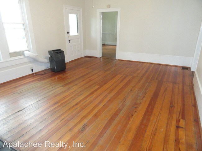 Foto del edificio - 193 E Broad St