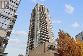 Building Photo - 281 Mutual St