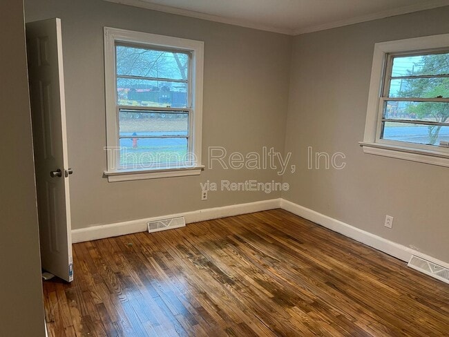 Foto del edificio - 1328 S Franklin St