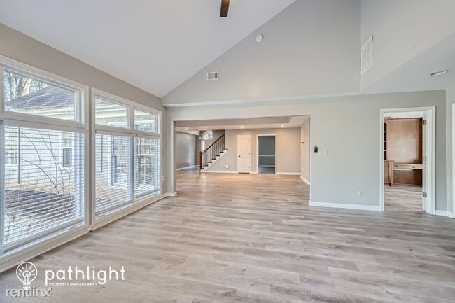 Building Photo - 5 br, 4.5 bath House - 3701 Mabry Road UNIT