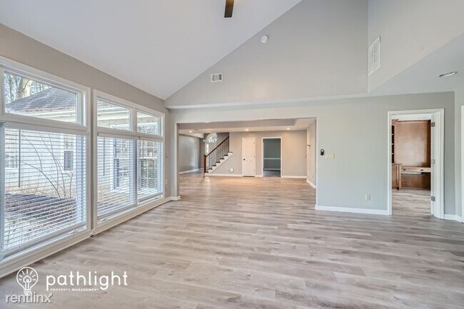 Foto del edificio - 5 br, 4.5 bath House - 3701 Mabry Road UNIT