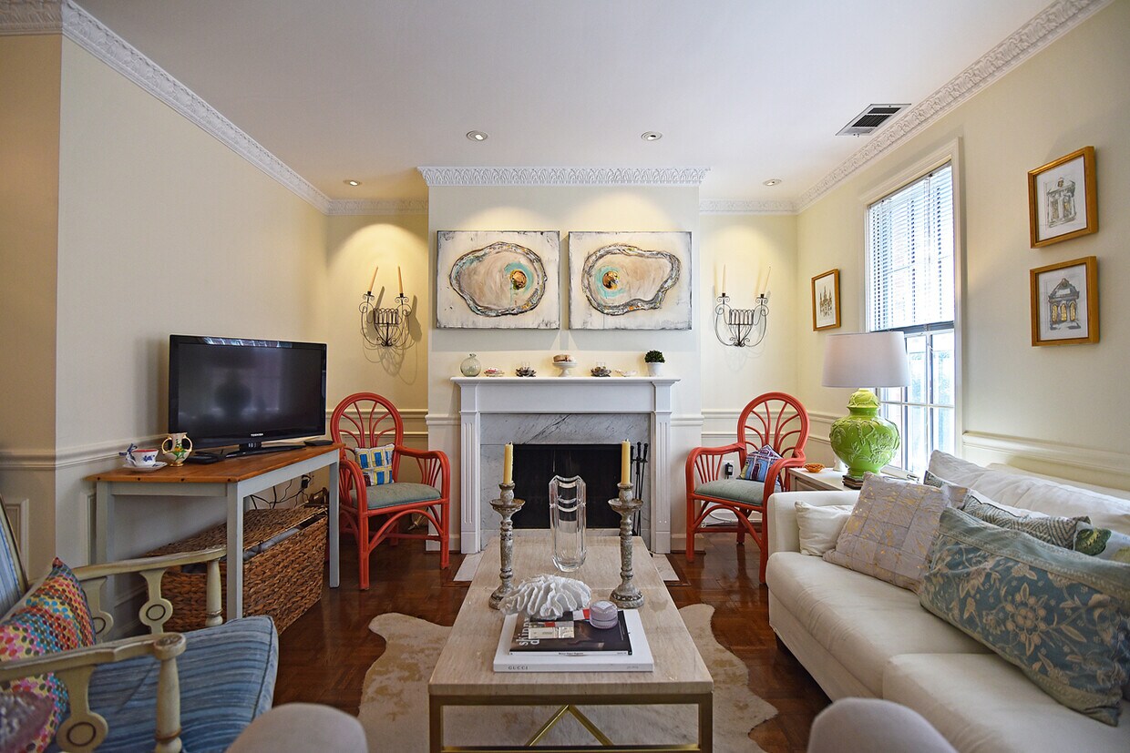Living Room Fireplace - 1801 T St NW