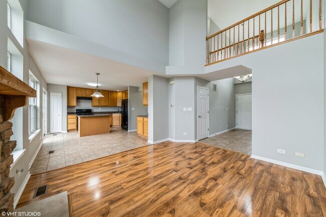Building Photo - 565 Yorkshire Ln