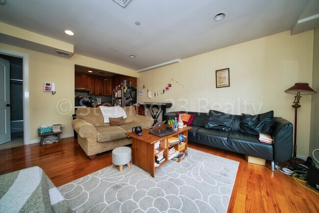 Building Photo - 2707 23rd Ave