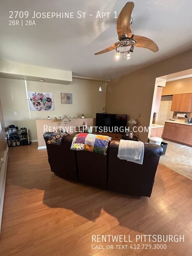 Building Photo - Large 2 Bedroom Duplex in South Side