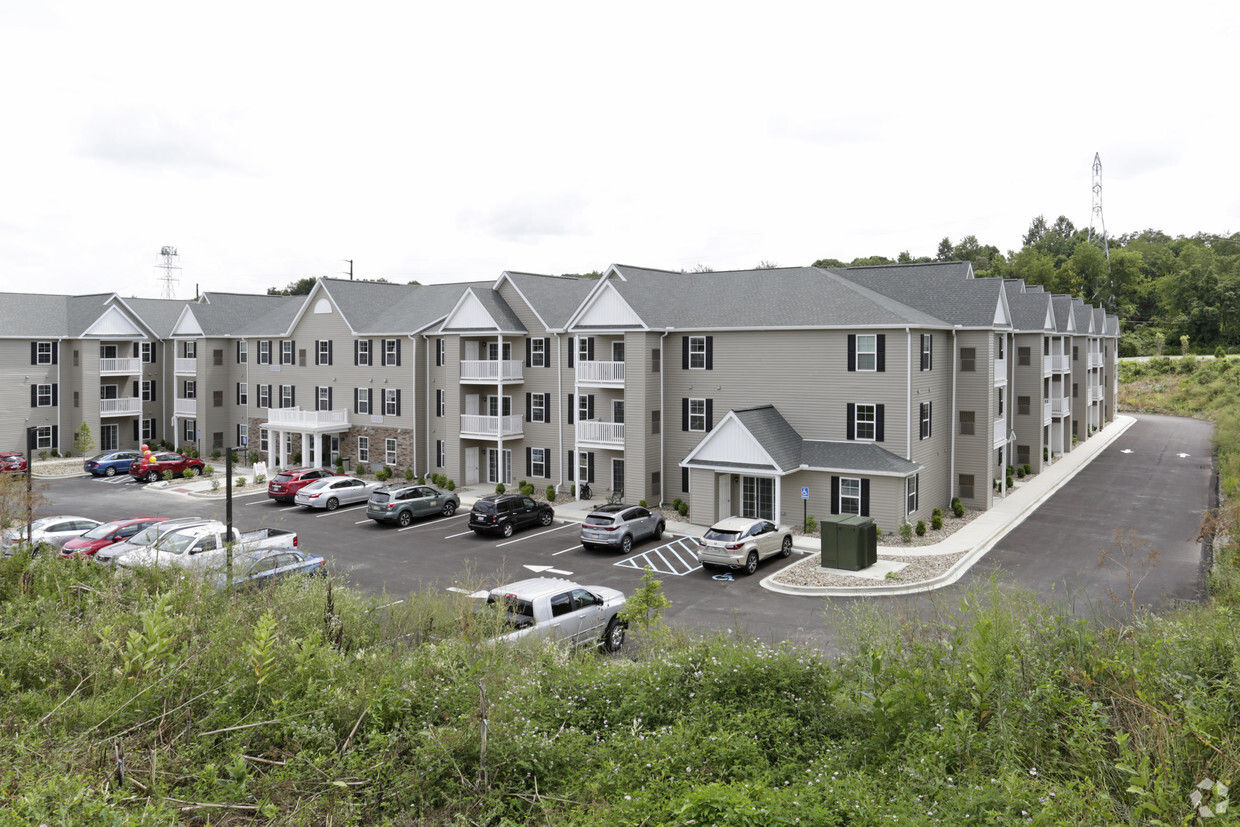 Foto del edificio - Bethel Square Senior Apartments