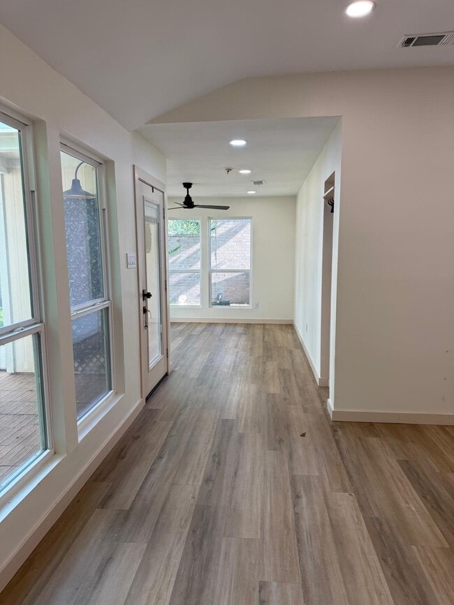 Building Photo - 10631 Autumn Meadow Ln