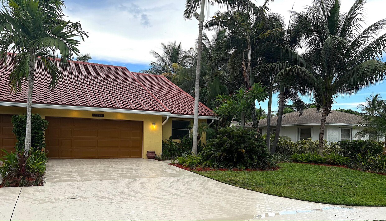 2233 Florida Blvd, Delray Beach, FL 33483 Townhome Rentals in Delray