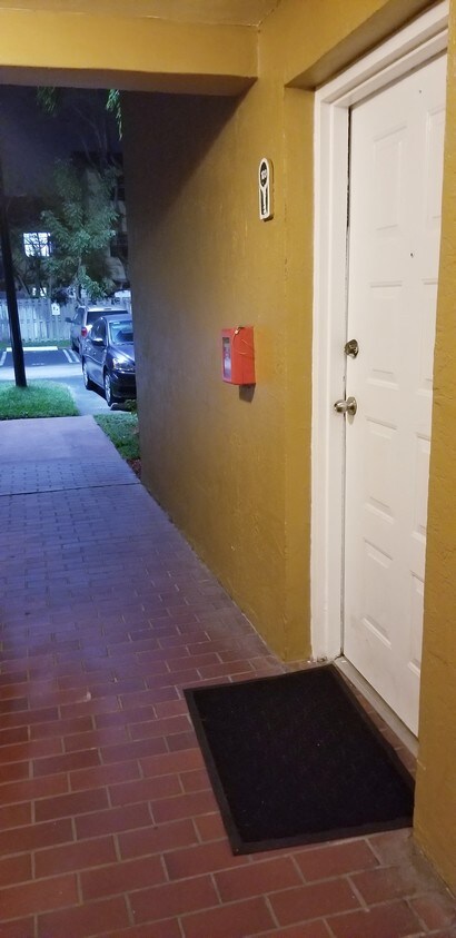 Primary Photo - 15000 SW 88th St