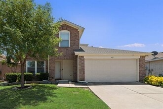 Building Photo - 1421 Laurel Hall Ln