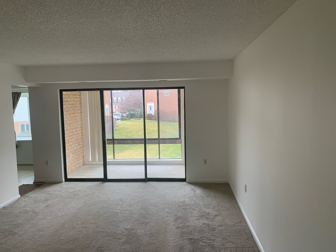 10210 Bushman Dr Unit 324, Oakton, VA 22124 Condo for Rent in Oakton