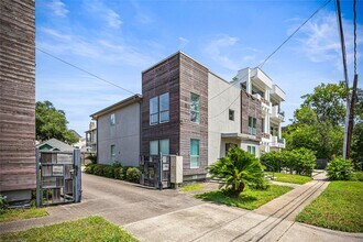 Building Photo - 1710 Maryland St