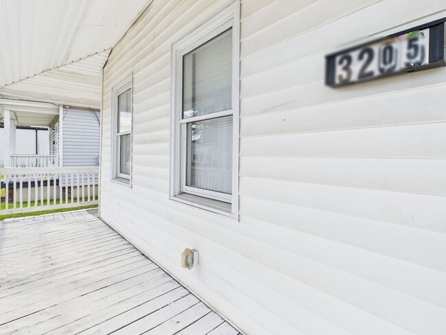 Foto del edificio - 3205 Hull Street Rd