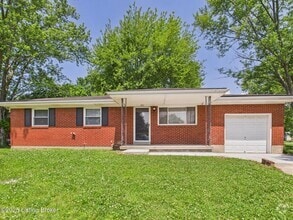Building Photo - 207 Greenlawn Dr