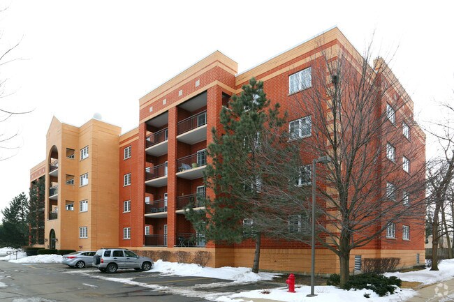Building Photo - Miramonte Pointe