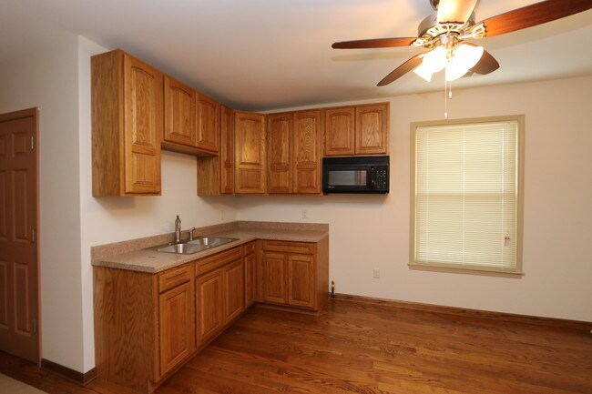 Building Photo - 2040 N Laramie Ave