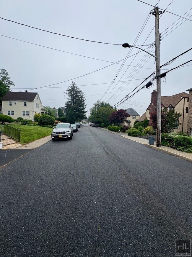 Foto del edificio - minerva Drive, YONKERS