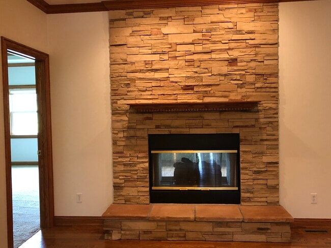 Foto del edificio - 859 Clearwater Cv W