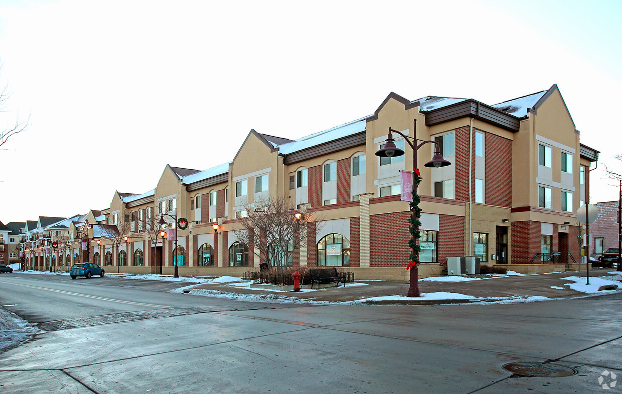 Primary Photo - The Hamilton 55+ Senior Apartments