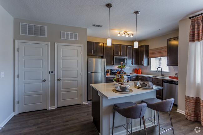 1BR, 1BA - 723 SF - Kitchen - Tapestry Bocage