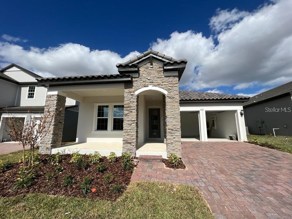 Foto principal - 16295 Silver Grv Blvd