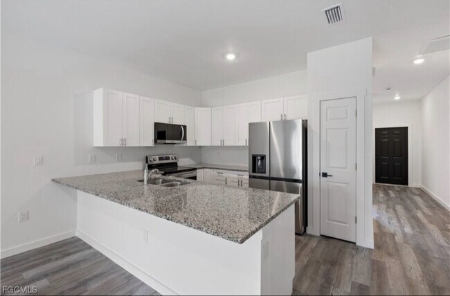 Foto del edificio - 1025 Meadow Rd