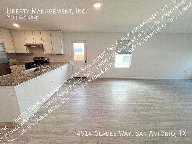Foto del edificio - 4514 Glades Wy
