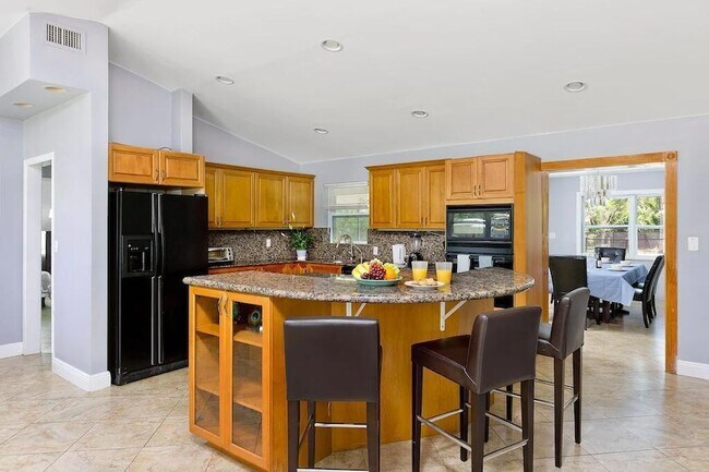 Foto del edificio - 272 NW 45th St