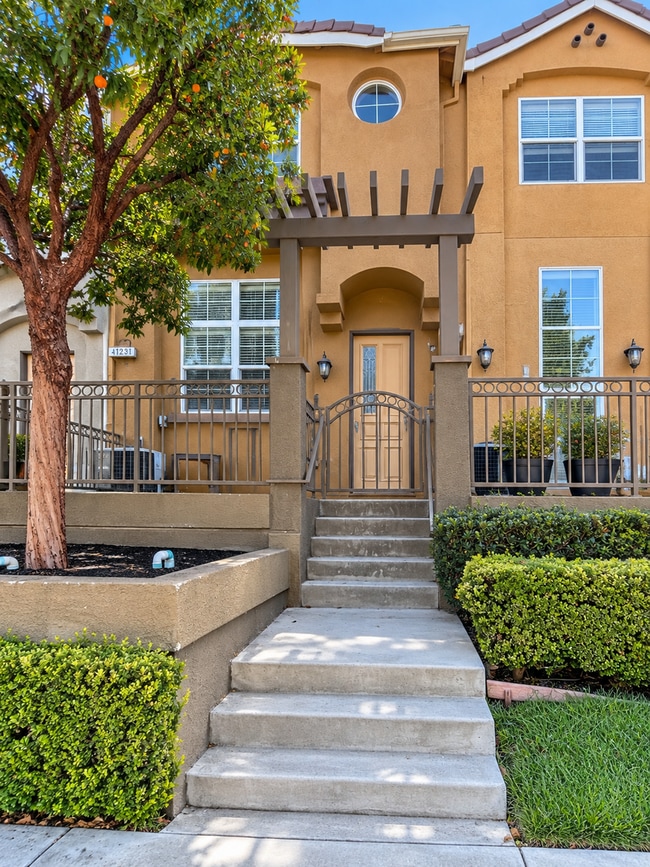 Building Photo - 41911 Cerchio Terrace