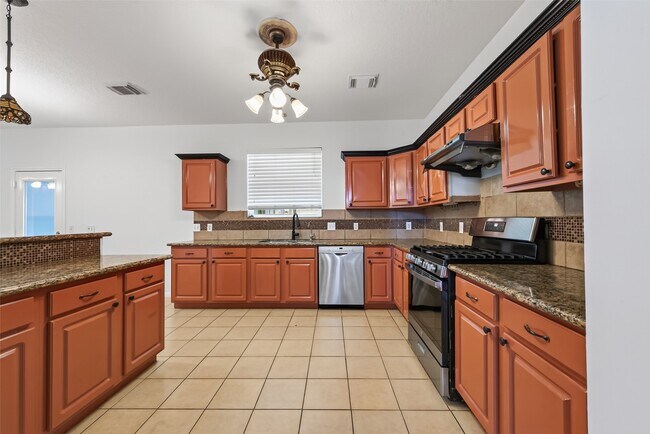 Building Photo - 12214 Doe Meadow Dr