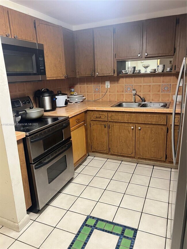 Foto del edificio - 6901 SW 147th Ave
