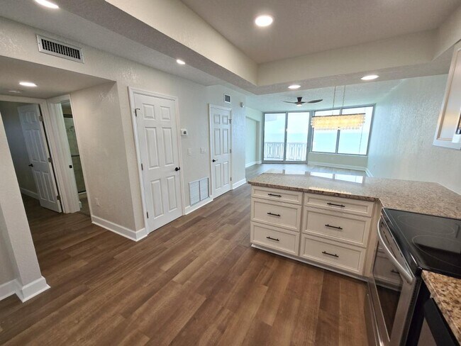 Building Photo - 1133 Ocean Shore Blvd